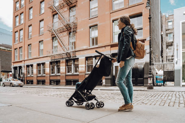istock Family travelling in New York Soho 1177462403