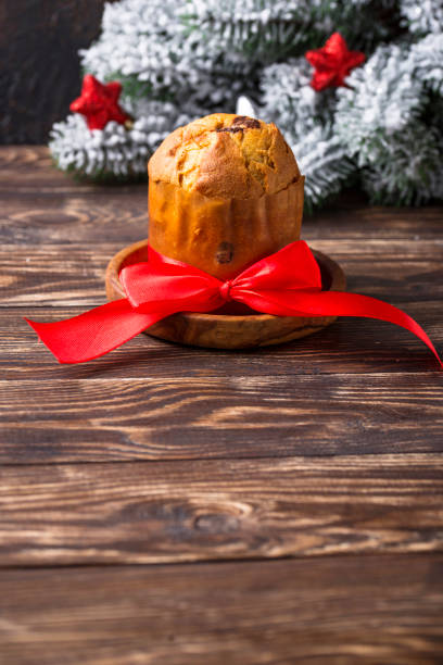 istock Italian traditional Christmas cake panettone 1177485254