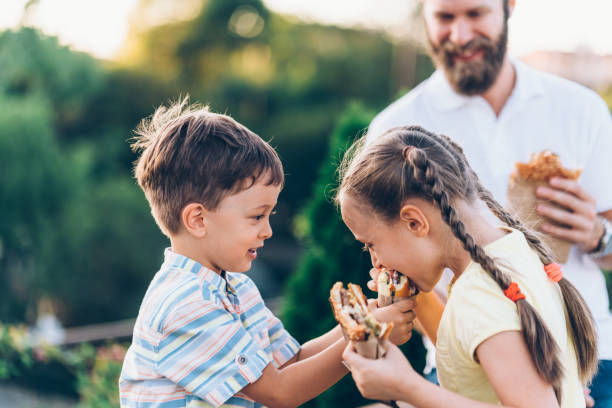istock Single parent family 1177490309
