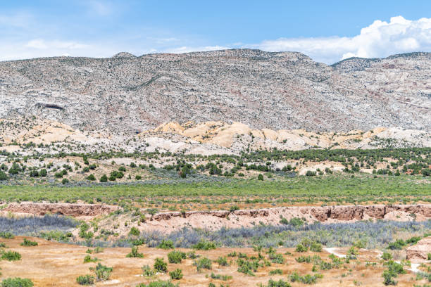 musket shot springs scenic overlook in utah bureau of land management mit blick auf dinosaur national monument - dinosaur national monument stock-fotos und bilder