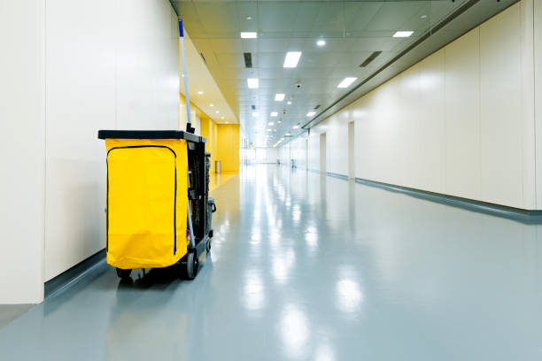istock Cleaning cart in hospital corridor 1177551279