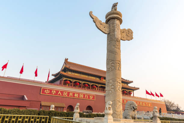 porte de tiananmen de la cité interdite,pékin,chine. - flag china chinese flag majestic photos et images de collection