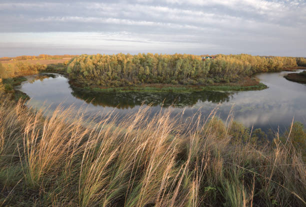 istock Bend of the Tula river in autumn 1177594796