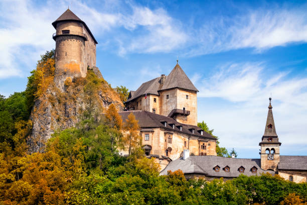 zamek orava, słowacja - slovakia ancient past architecture zdjęcia i obrazy z banku zdjęć