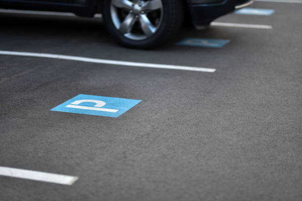 sinal de estacionamento pintado - parking - fotografias e filmes do acervo