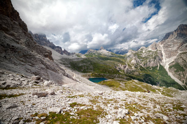 dolomiti, italia - tirol season rock mountain peak foto e immagini stock
