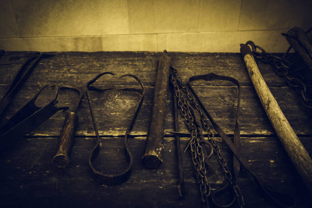 Medieval instrument of torture Medieval instrument of torture, detail of torture in the inquisition medieval restraints stock pictures, royalty-free photos & images