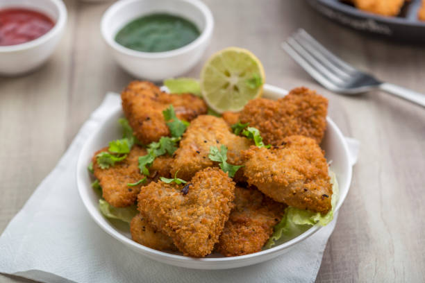 istock Heart shape cutlets with sauce and green chutney 1177787006