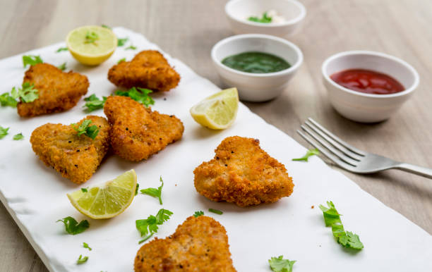 istock Heart shape cutlets with sauce and green chutney 1177798164