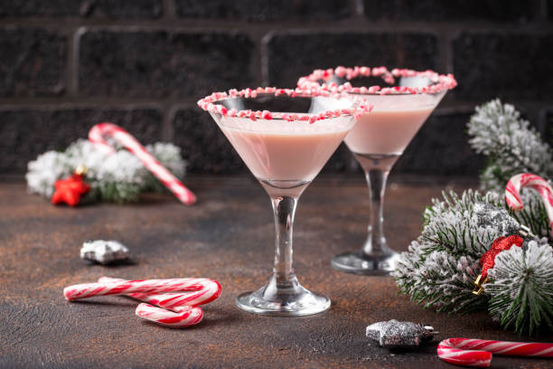 istock Pink peppermint martini with candy cane rim 1177860377