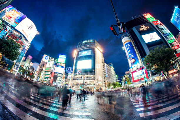 渋谷クロッシングストック写真のフィッシュアイビュー - shibuya 109 ストックフォトと画像