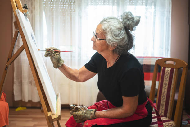istock Painting is my favorite hobby 1177893831