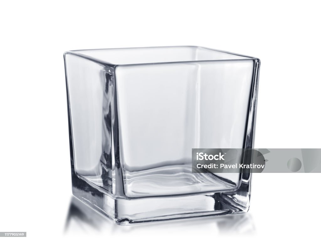 Lọ Thủy Tinh Rỗng Hình Vuông Trên Nền Trắng Với Hình Ảnh Phản ...