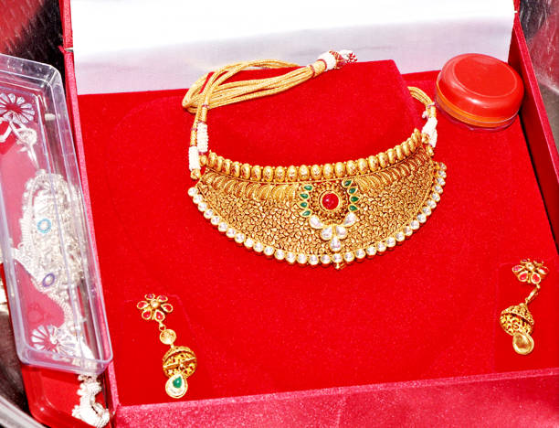 Bride's Jewelery in Indian Wedding