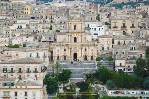 собор святого георгия в модике, сицилия - modica photography italy sunlight стоковые фото и изображения