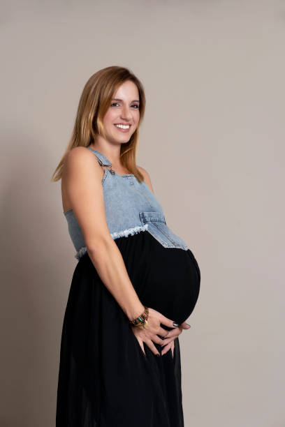 istock Smiling pregnant woman 1177921888