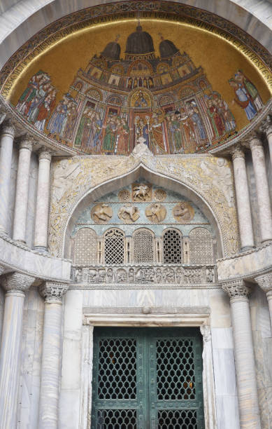 istock Italy, Venice ancient building and infrastructure 1177940192
