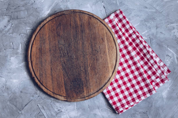 istock Round wooden cutting board 1177942777