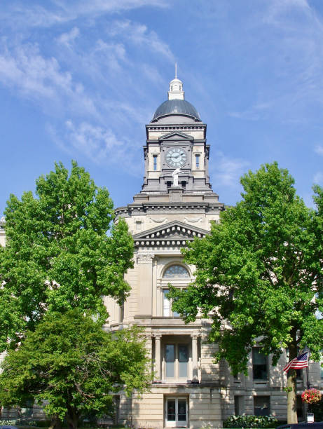istock Clinton County Courthouse In Frankfort Indiana 1177986700