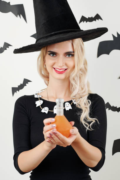 istock Beautiful young sorceress 1178004718