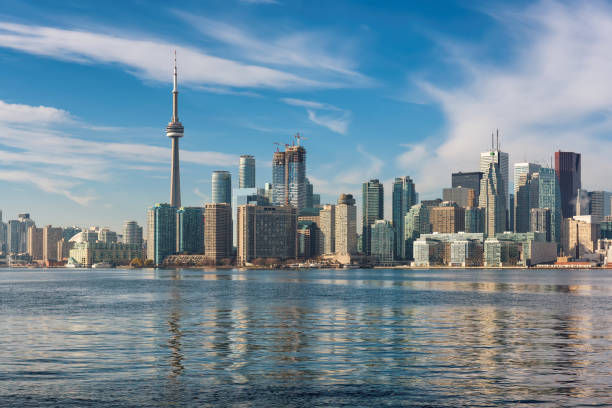 istock Toronto city skyline 1178015633