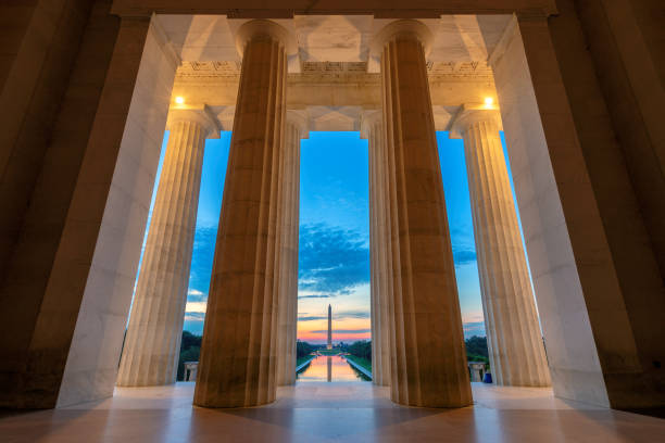 Lincoln Memorial at sunrise Sunrise from Lincoln Memorial with Washington Monument in Washington DC, USA lincoln memorial photos stock pictures, royalty-free photos & images