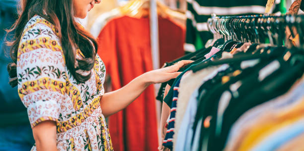 istock Shopping woman 1178019520