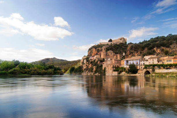 istock Catalan municipality of Miravet 1178030224