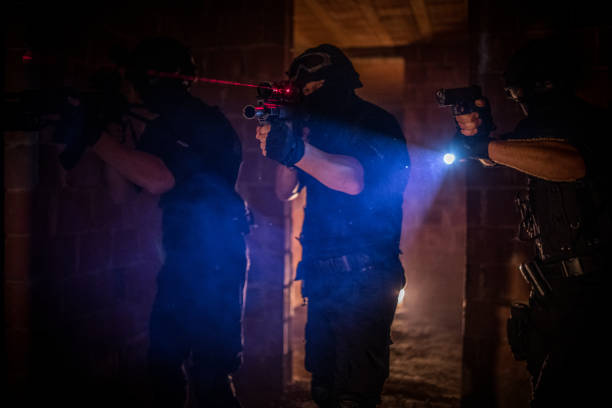 istock Special forces police team on a mission 1178033391