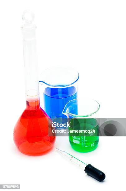 Equiment De Laboratório - Fotografias de stock e mais imagens de Copo de laboratório - Copo de laboratório, Cor preta, Fundo Branco