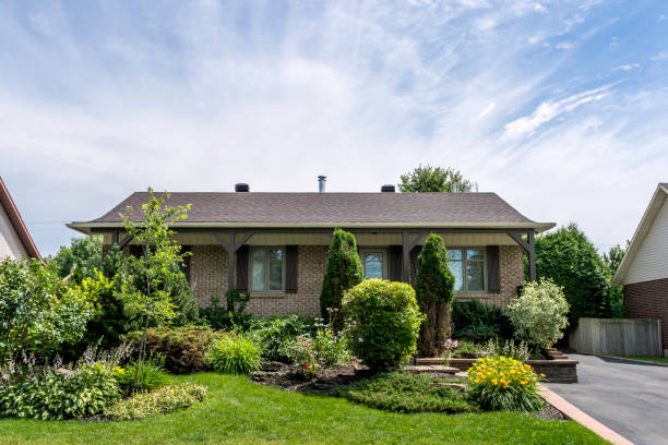 istock Beautiful Bungalow House in Residential District 1178175591