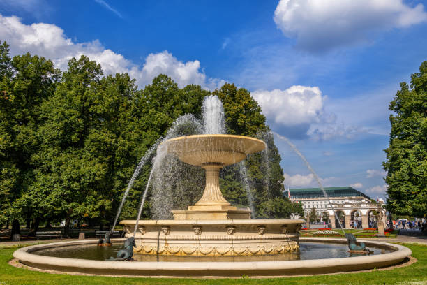 istock Fountain in Saxon Garden in Warsaw 1178183366
