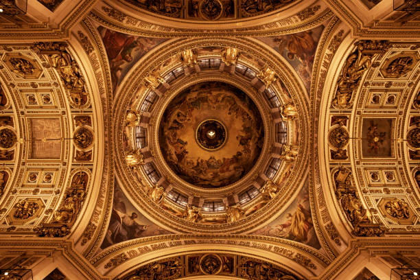 wnętrze katedry świętego izaaka w petersburgu, rosja - cathedral st petersburg indoors fresco zdjęcia i obrazy z banku zdjęć