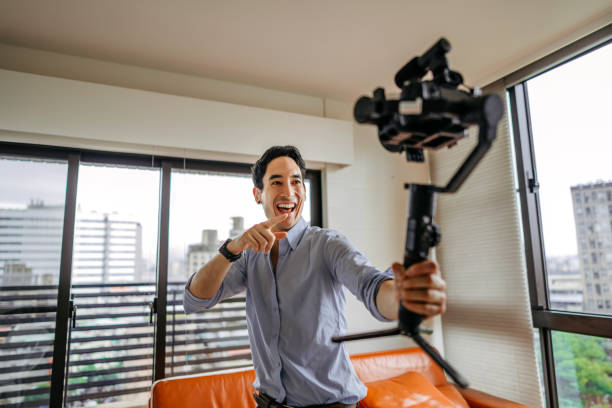 creating-a-video-tutorial-at-home.jpg?s=612x612&w=0&k=20&c=VEs1wYyaUqWWCAM-wnmD7EgXFaRofhrShLEHFLohsek=