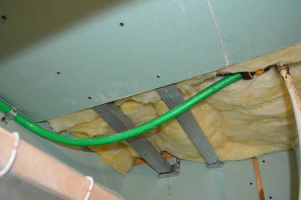 istock Installation of a suspended structure for drywall 1178285553