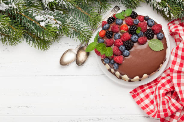 Cheesecake with berries and chocolate