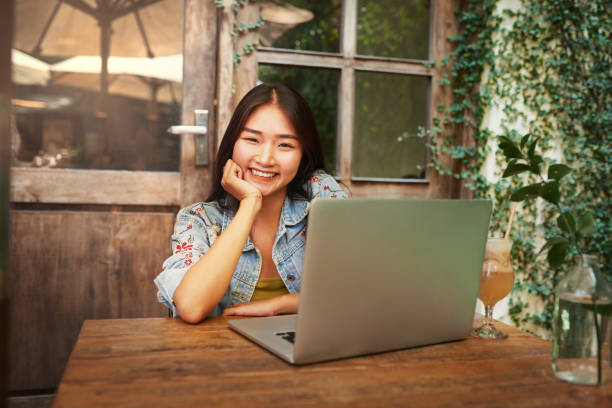 istock Happy blogging today everyone 1178292796