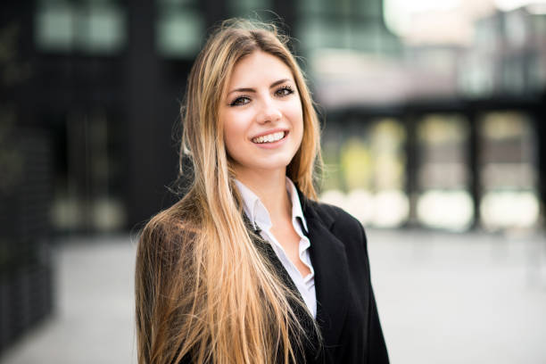 istock Smiling young business woman 1178318338