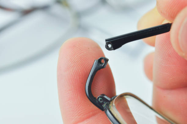 istock Repairing the broken eyeglasses. 1178370502