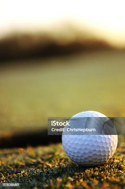 Foto de Golfe Toque No Nascer Do Sol e mais fotos de stock de Bandeira de golfe - Bandeira de golfe, Golfe, Geada