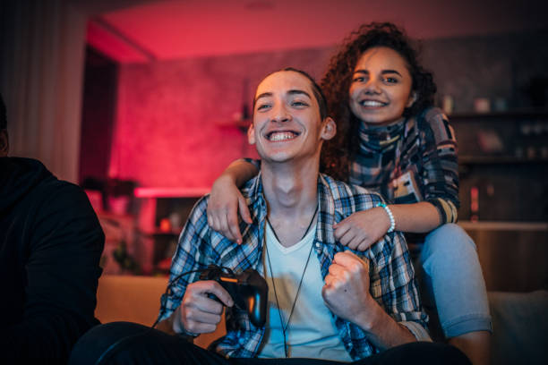istock Friends playing video games 1178388826