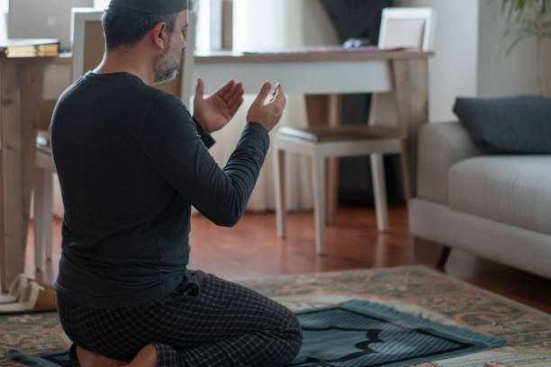 istock Muslims prayer in home 1178389197