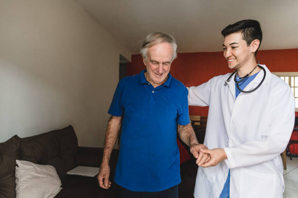 istock Home medical caregiver 1178451404