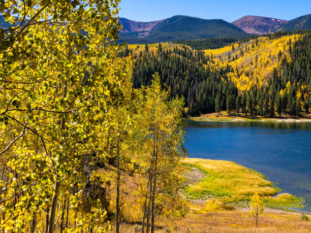 istock Mountain Lake Autumn Fall Foliage 1178465125