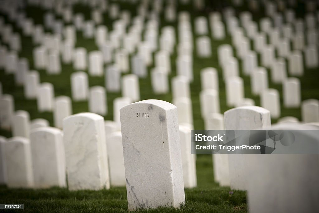 Арлингтонское национальное кладбище - Стоковые фото Кладбище роялти-фри