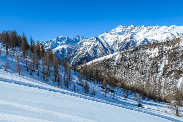 istock Heiligenblut - Panorama of snowy mountains 1178487759