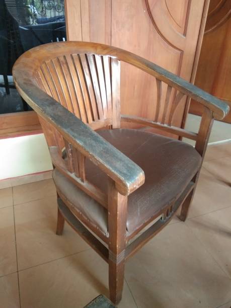 istock Old fashioned antique chair with wood 1178499754