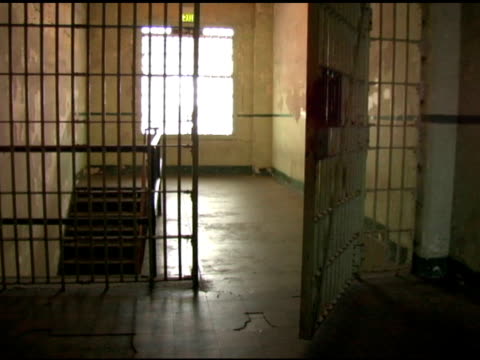 Prison Release - steadicam tracking shot, Alcatraz