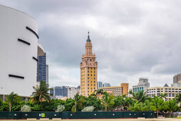 miami, the freedom tower - florida (stati uniti) - miami dade foto e immagini stock