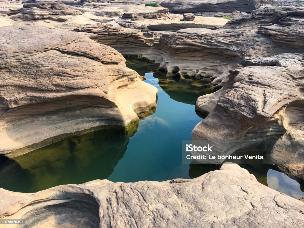 Sam phan bok is located at Ban Pong Pao, Lao Ngam Sub-district Sam phan bok is located at Ban Pong Pao, Lao Ngam Sub-district, Pho Sai District Ubon Ratchathani Another tourist attraction Created by nature, "three thousand waves", which are large rock rapids Become eroded. Angle Stock Photo